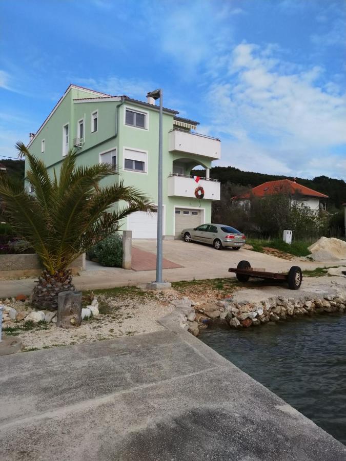 Appartement Admiral à Brbinj Extérieur photo